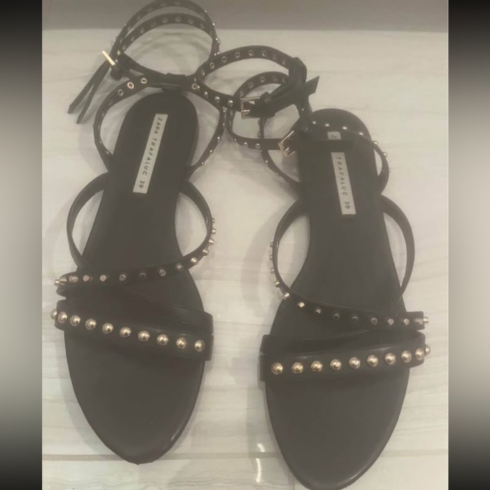 ZARA | Studded Flat Sandals Sz EU 39 (8.5)